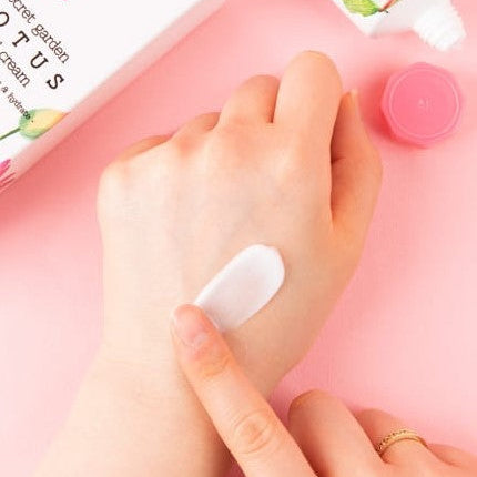 Jigott Secret Garden Lotus Hand Cream 100ml
